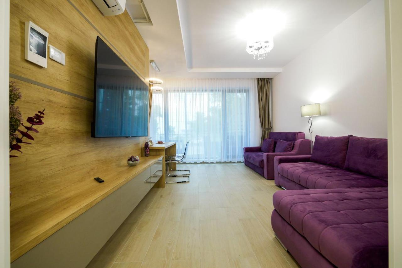 Purple Luxury On * Mamaia