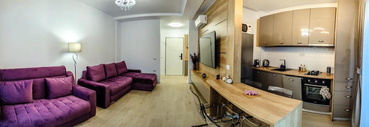 Purple Luxury On * Mamaia