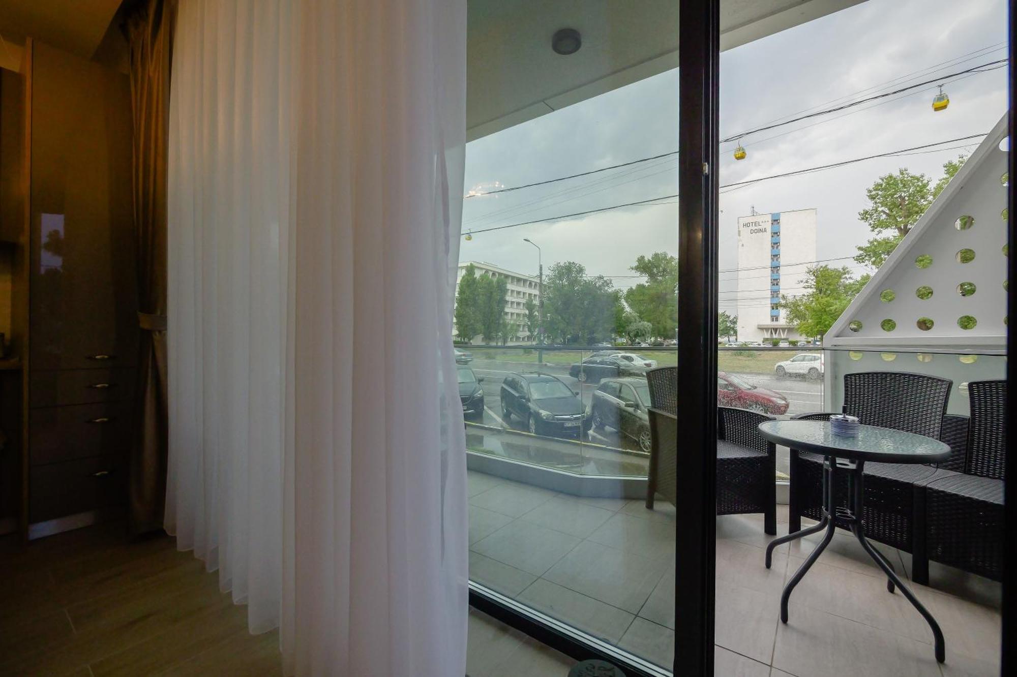 Apartment Purple Luxury On