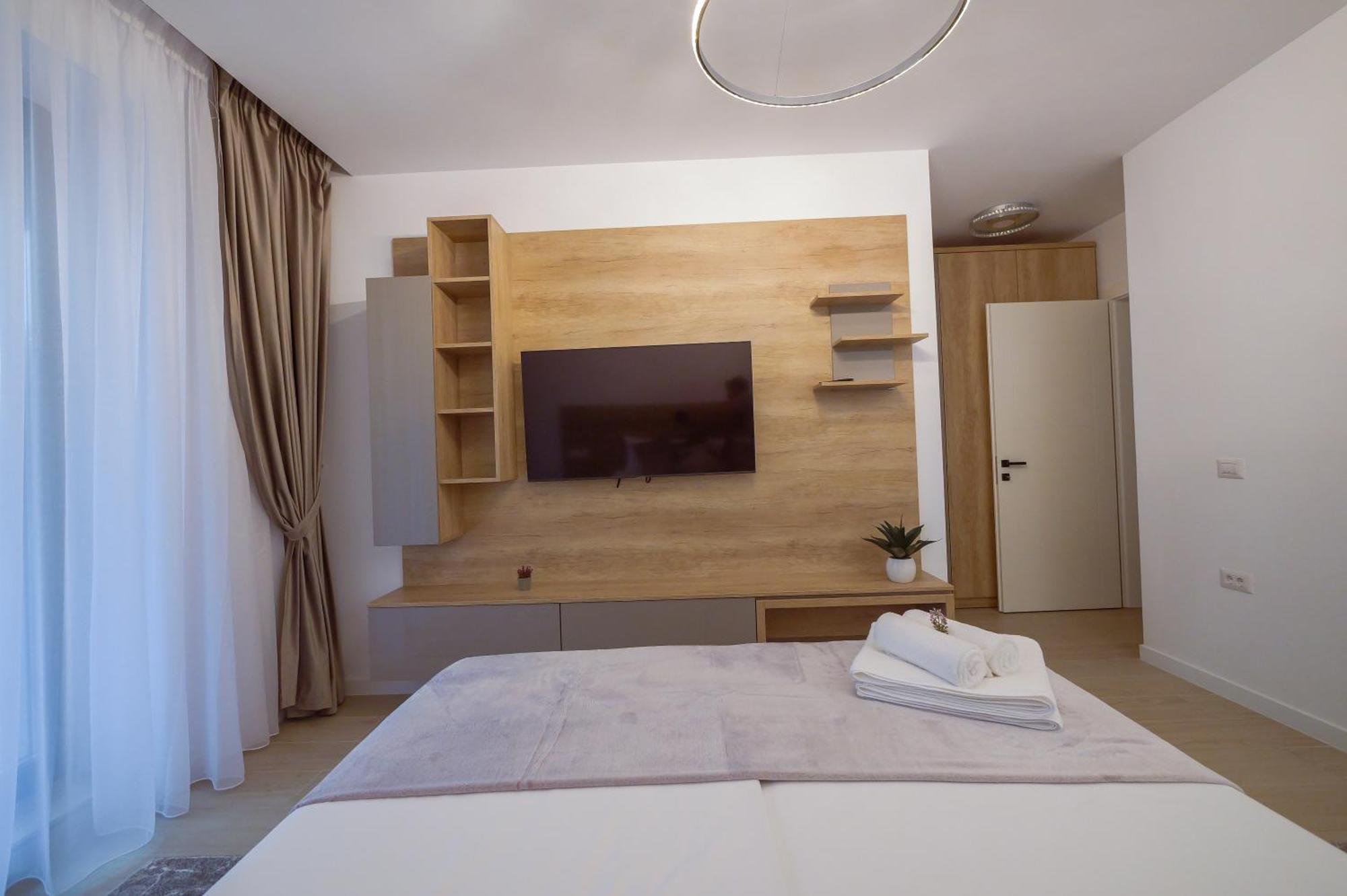 Purple Luxury On Mamaia