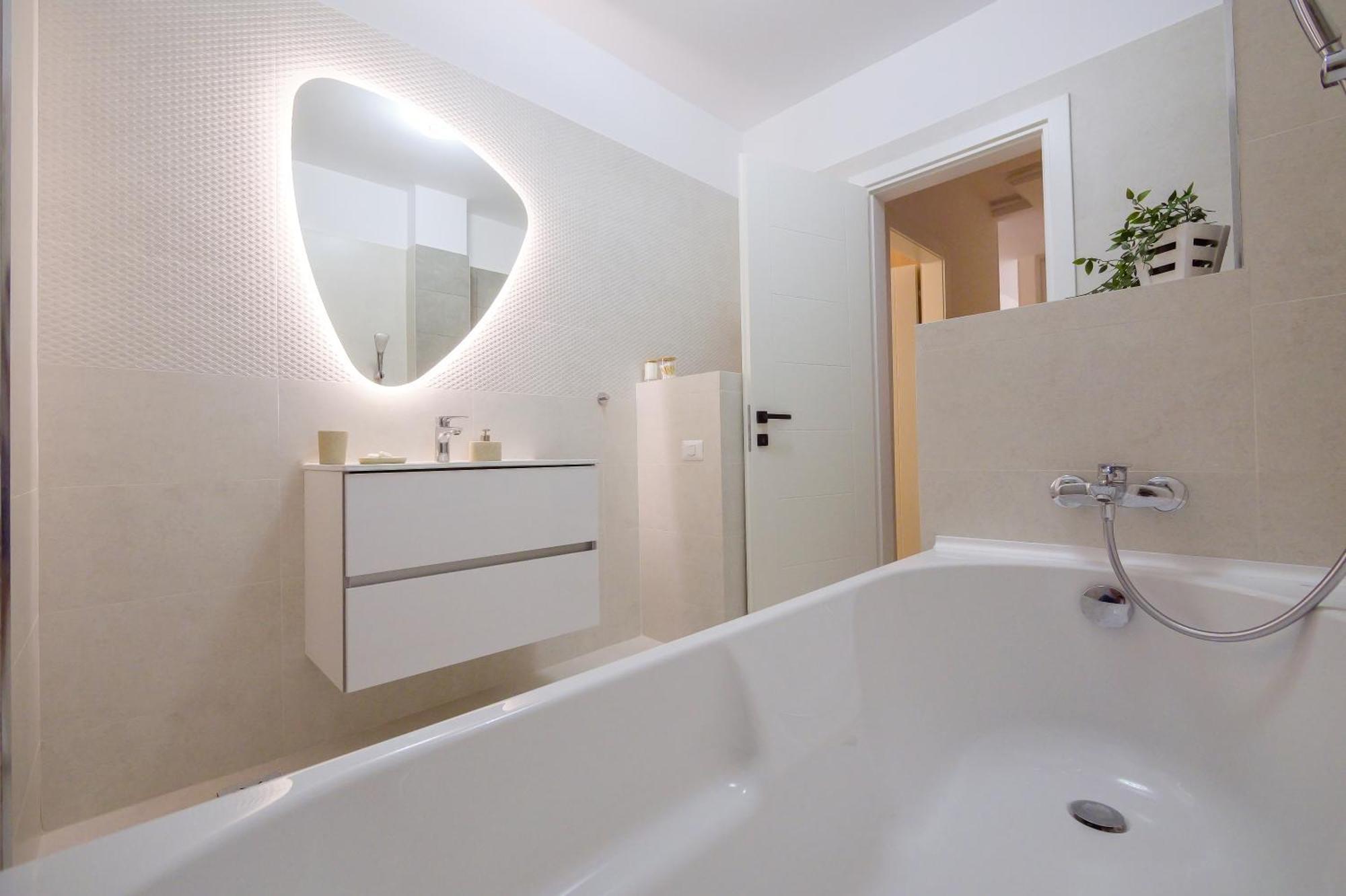 Apartament Purple Luxury On Mamaia